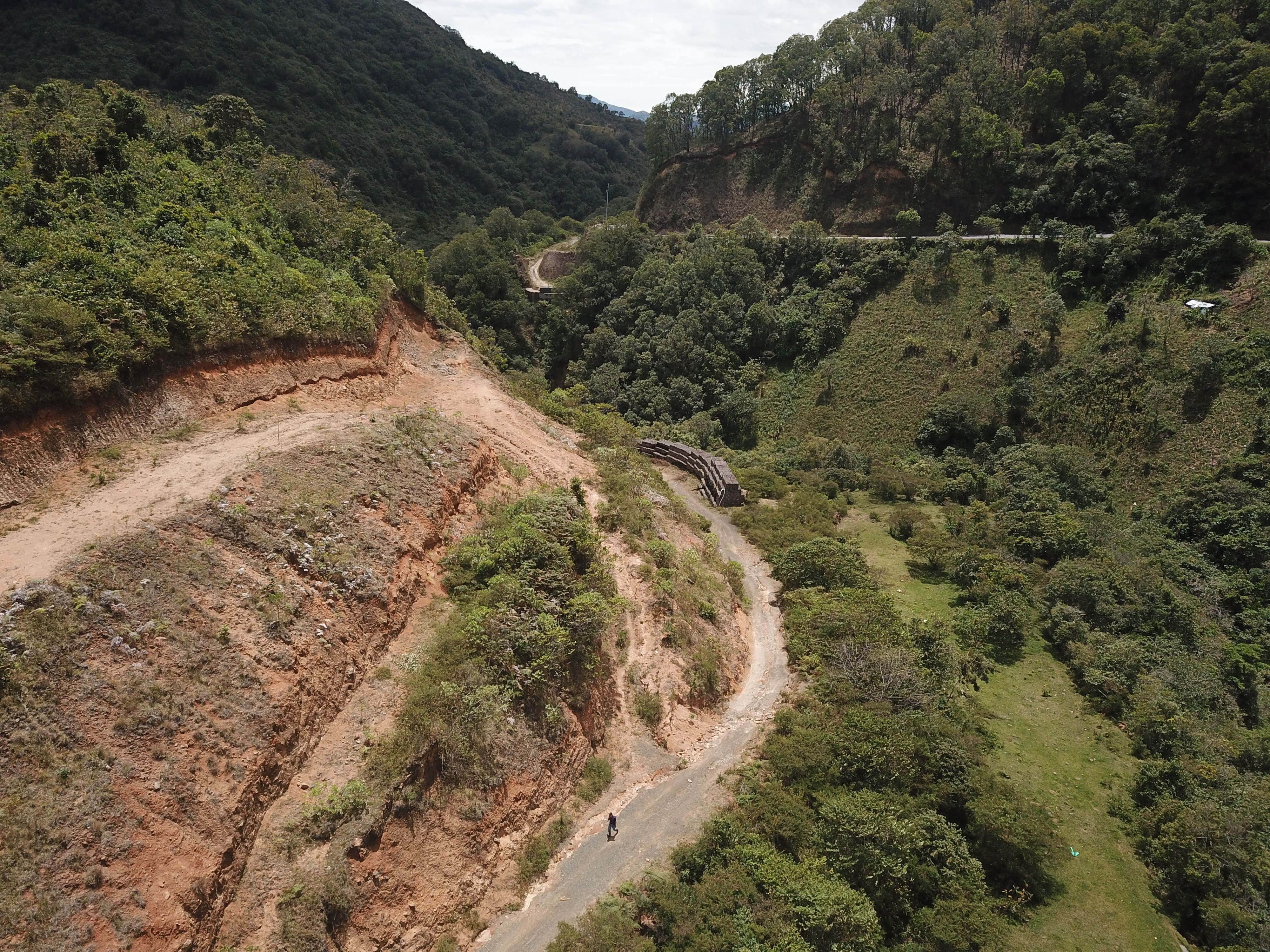 6.  PR 5+0200, PAR VIAL (1.312; -77.277).JPG